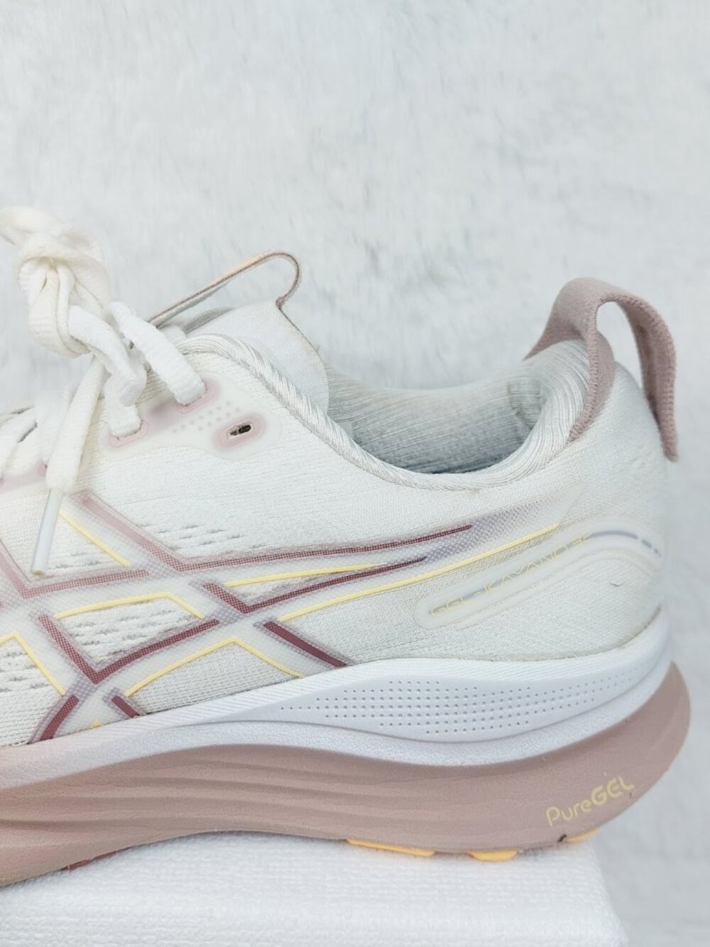 Asics Women's White Taupe Glow Gel-Kayano 32 Performance Running Shoes Sz 8.5 - Picture 5 of 10